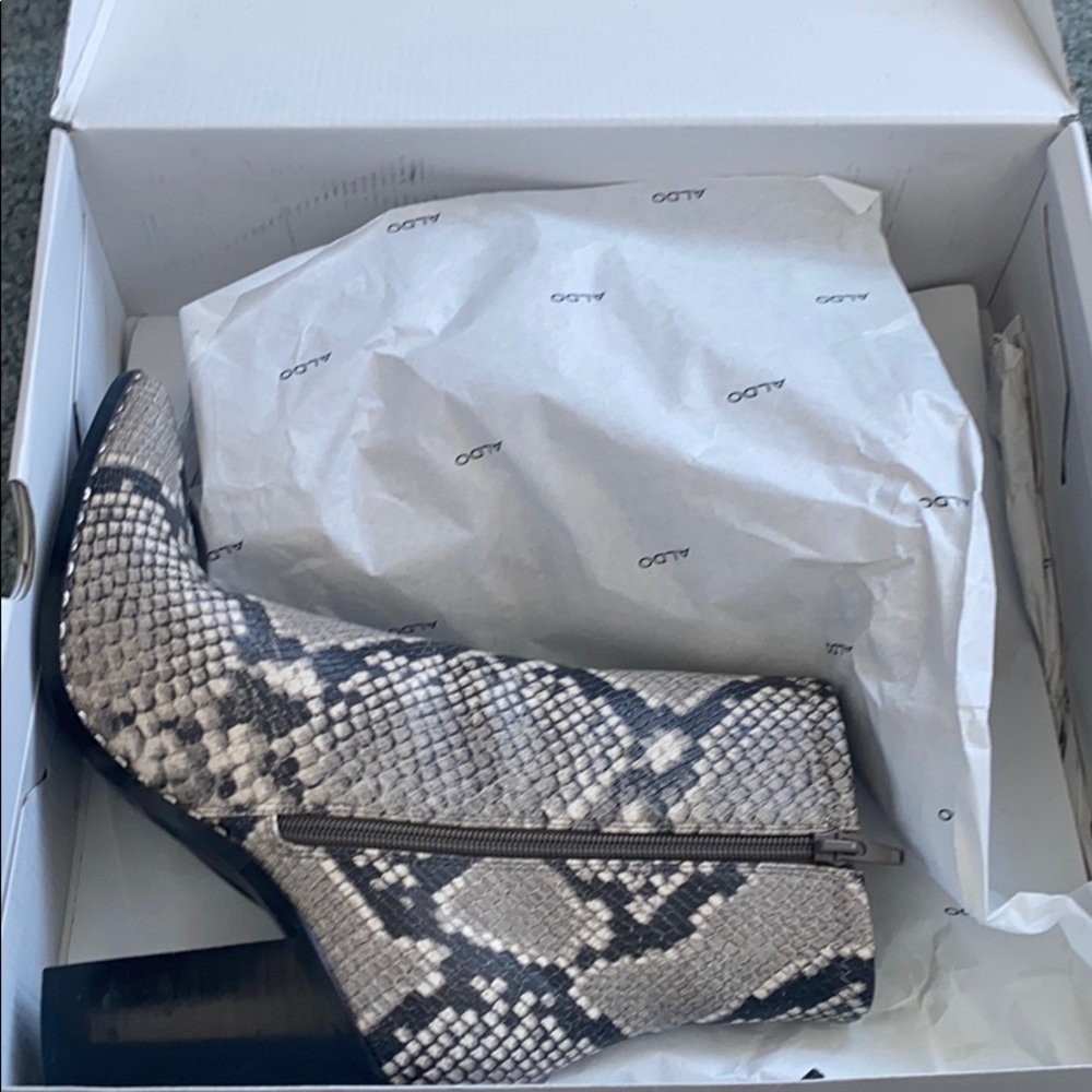 Snake print Loviren Aldo booties - Picture 5 of 5